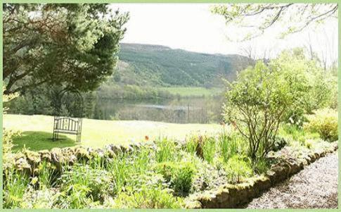 Glenurquhart House Hotel Balnain Exterior photo